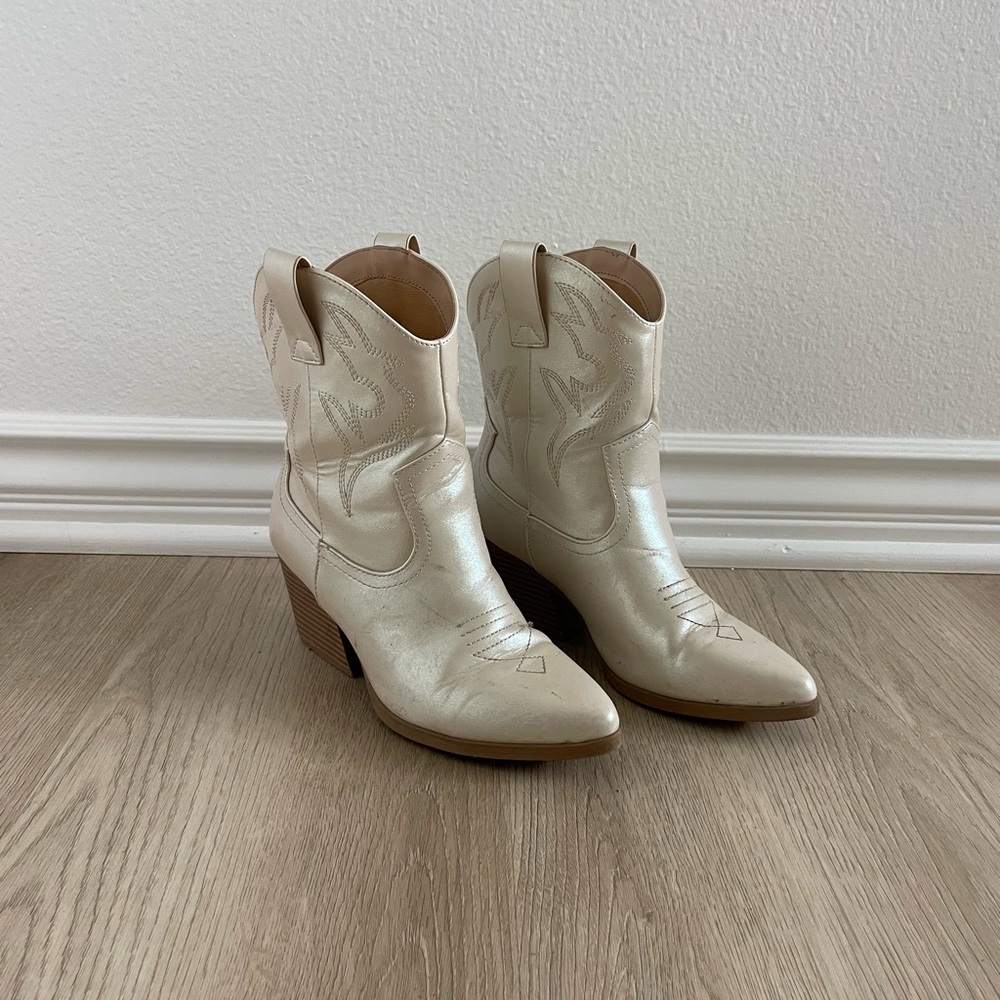 Champagne metallic short calf cowboy boots